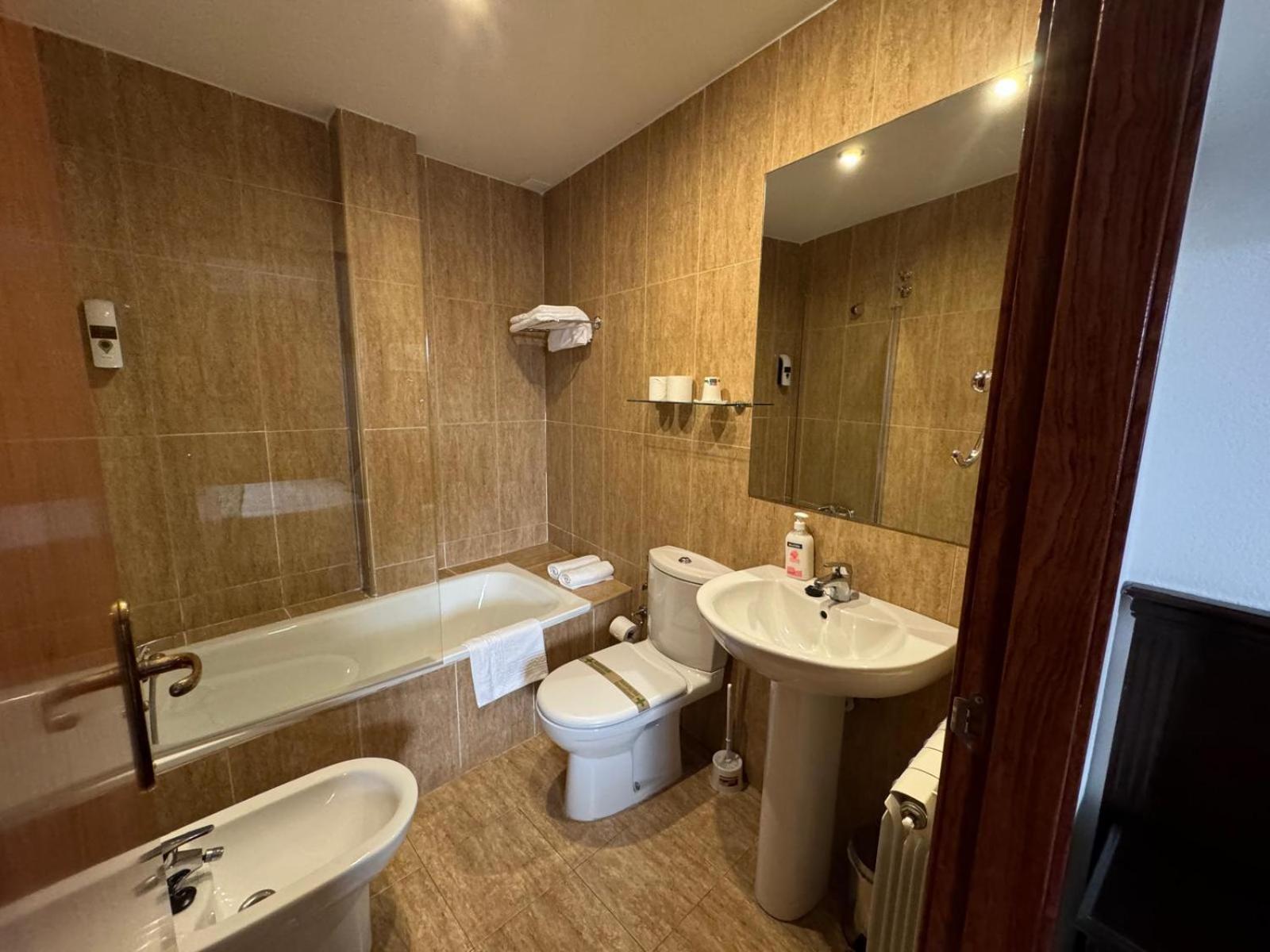 Hospedium Hotel La Fuente Candelario Εξωτερικό φωτογραφία